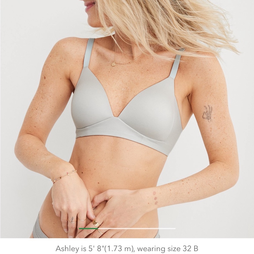 Aerie Real Sunnie Wireless Lightly Lined Bra with Adjustable straps and band